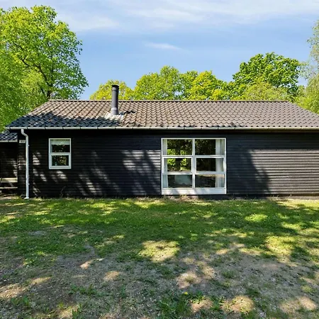 Tomine - From The Sea By Interhome * Гиве