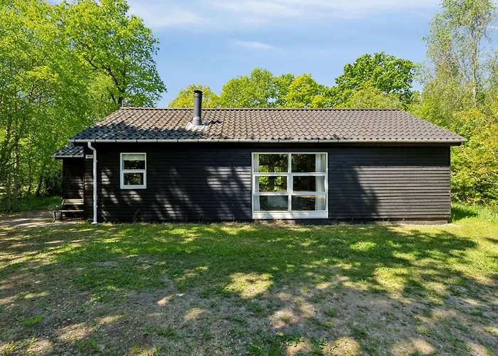 Tomine - From The Sea By Interhome * Гиве